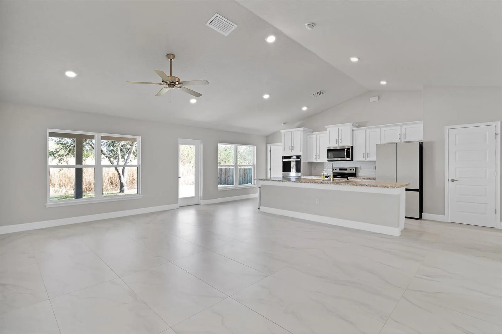 170 Spring Valley Avenue, Sebastian, FL 32958 photo 4