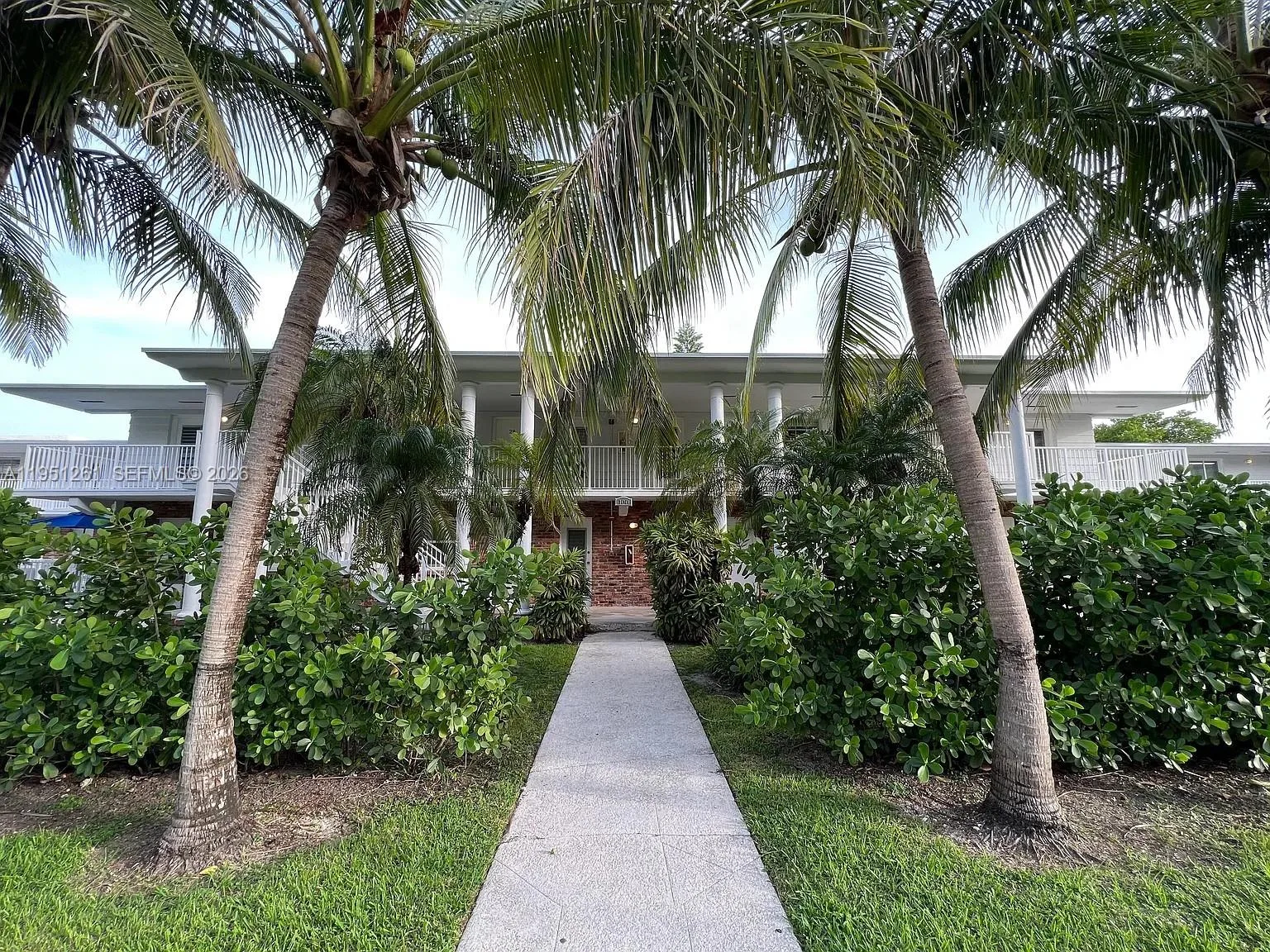 100 Sunrise Dr # 5, Key Biscayne, FL 33149