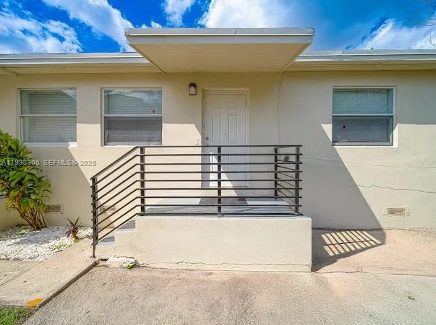 1887 NW 48th St # 1887, Miami, FL 33142