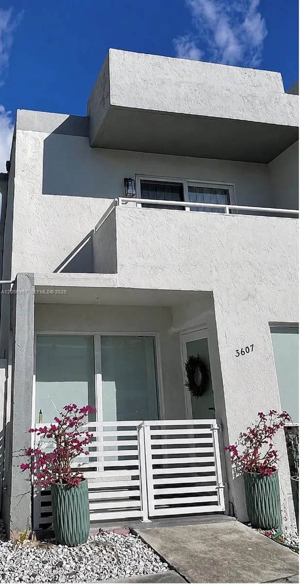 3607 SW 17th St # 3607, Miami, FL 33145