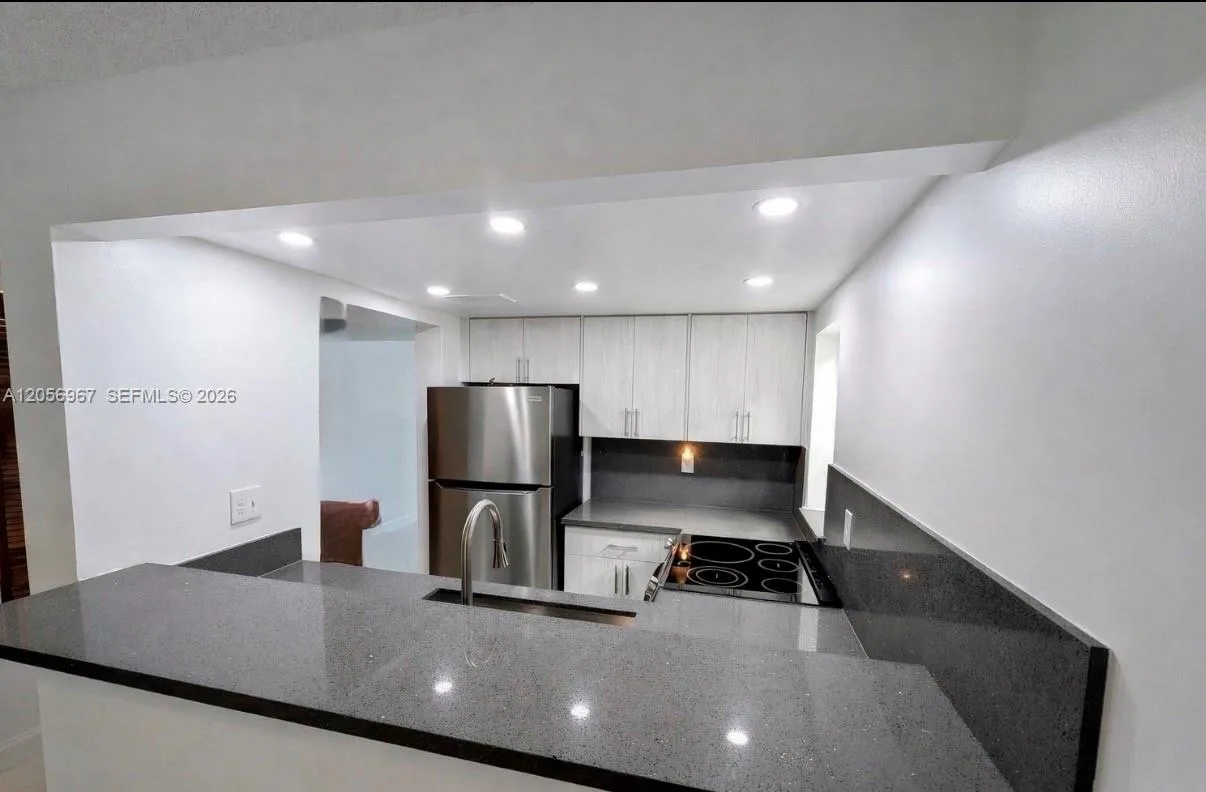 3607 SW 17th St # 3607, Miami, FL 33145 photo 4