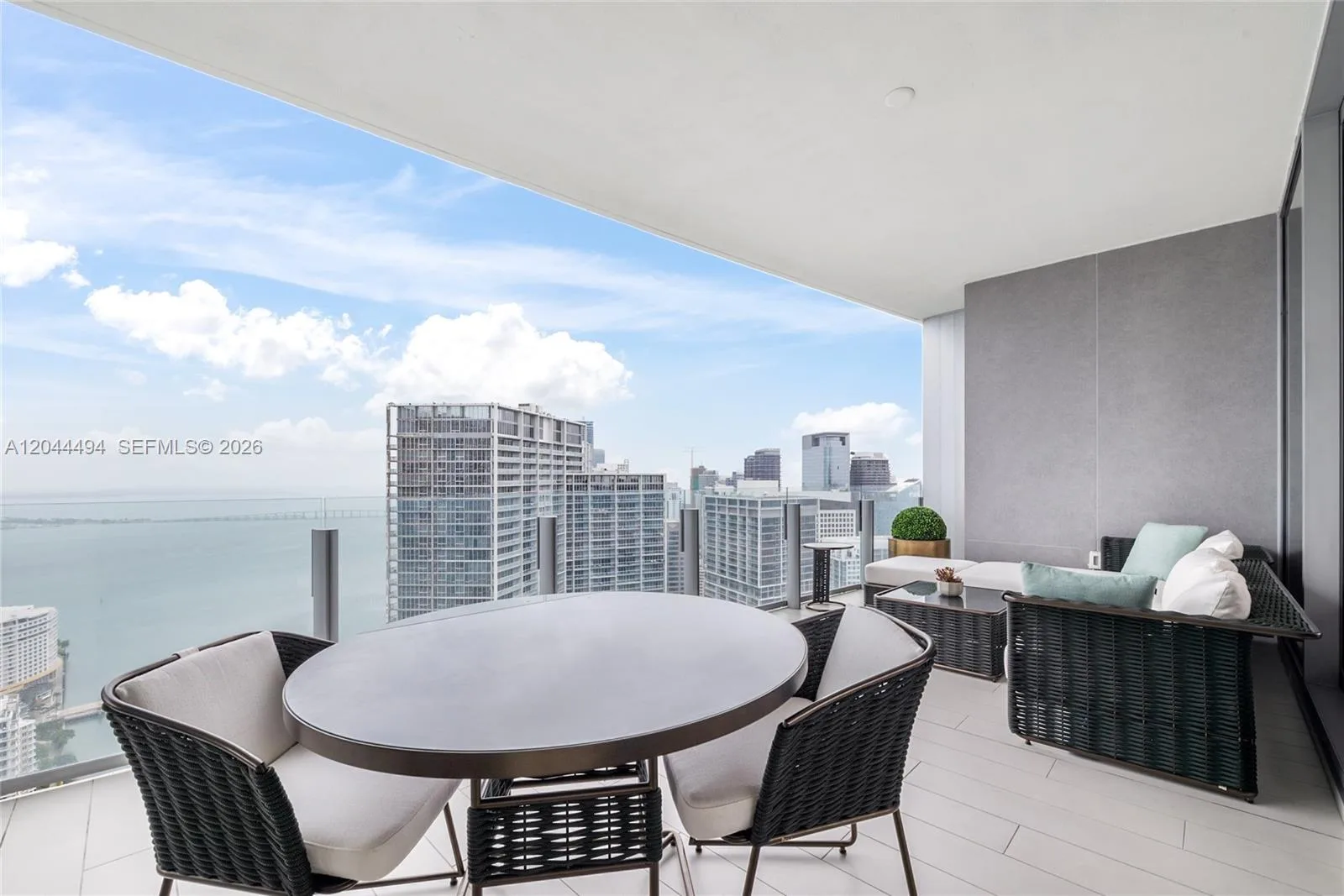 300 Biscayne Blvd Way # 5104, Miami, FL 33131 photo 4