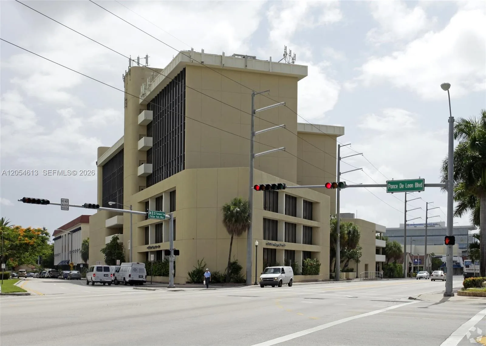 747 Ponce De Leon Blvd # 411, Coral Gables, FL 33134