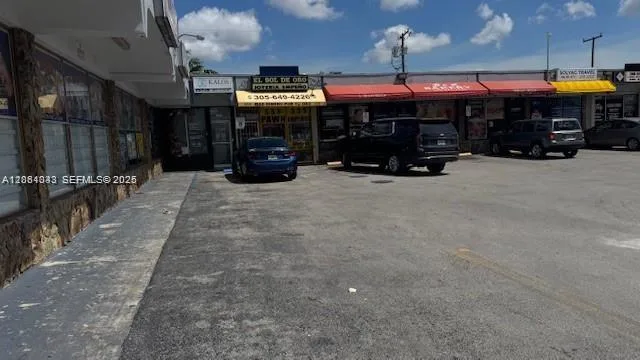 4021 NW 7th St, Miami, FL 33126