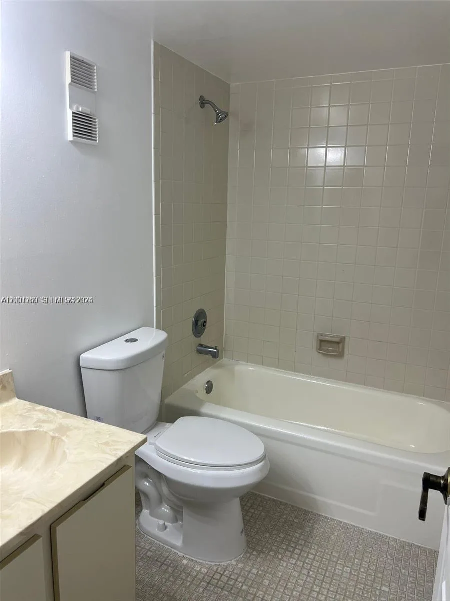 8610 N Sherman Cir # 504, Miramar, FL 33025 photo 11