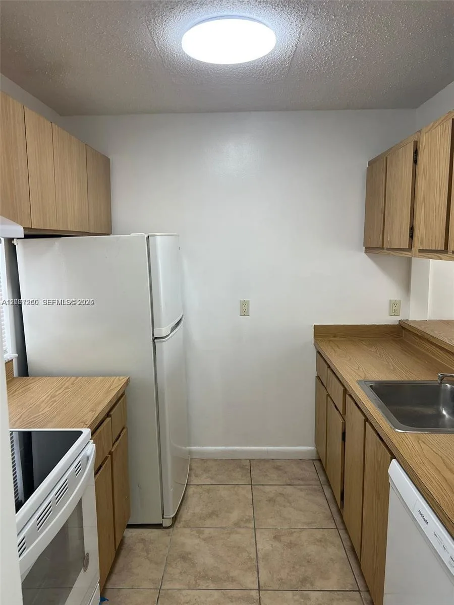 8610 N Sherman Cir # 504, Miramar, FL 33025 photo 2
