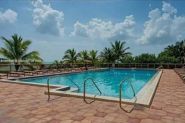 6039 Collins Ave # 307, Miami Beach, FL 33140 photo 11