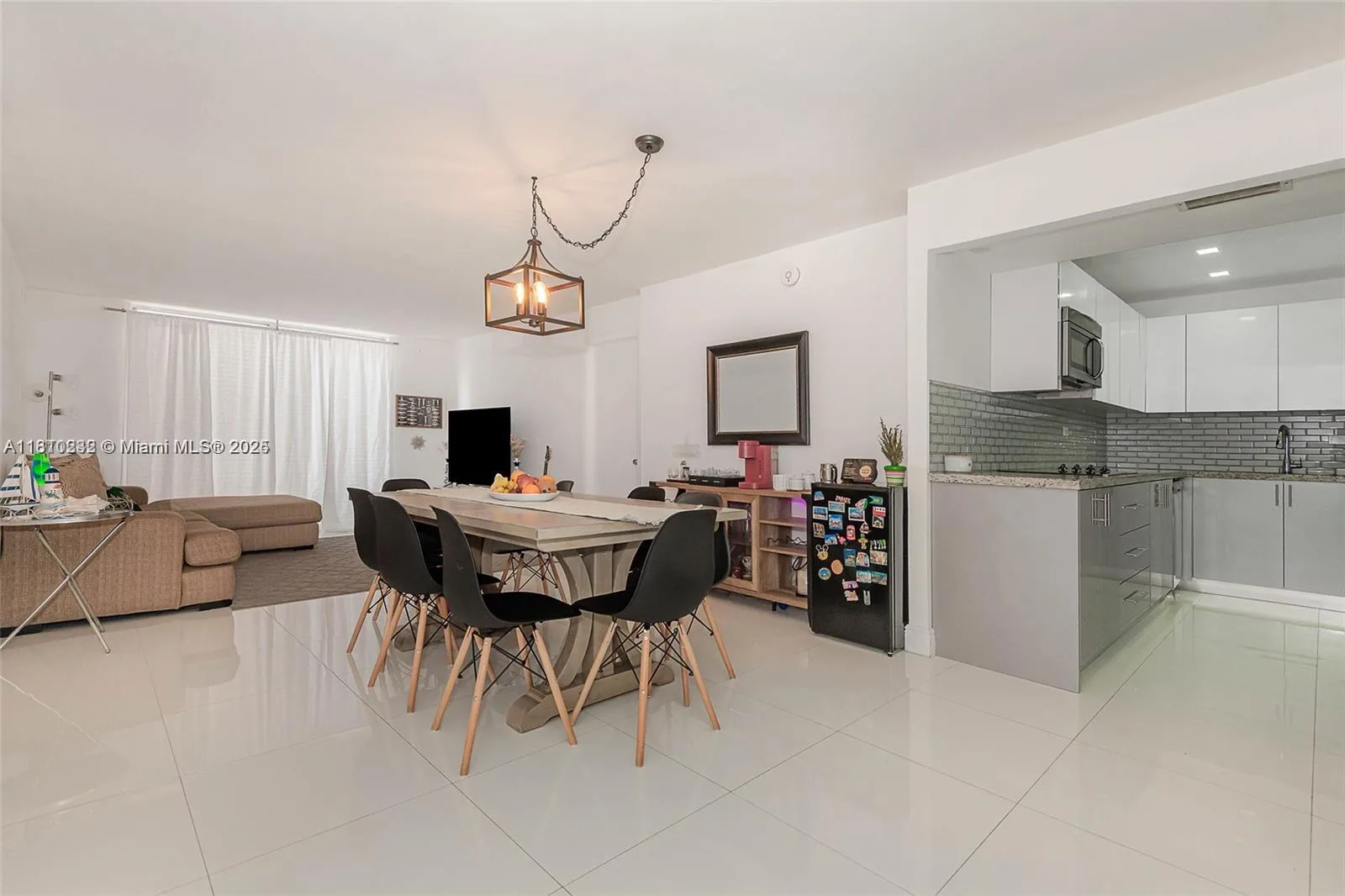 6039 Collins Ave # 307, Miami Beach, FL 33140 photo 3