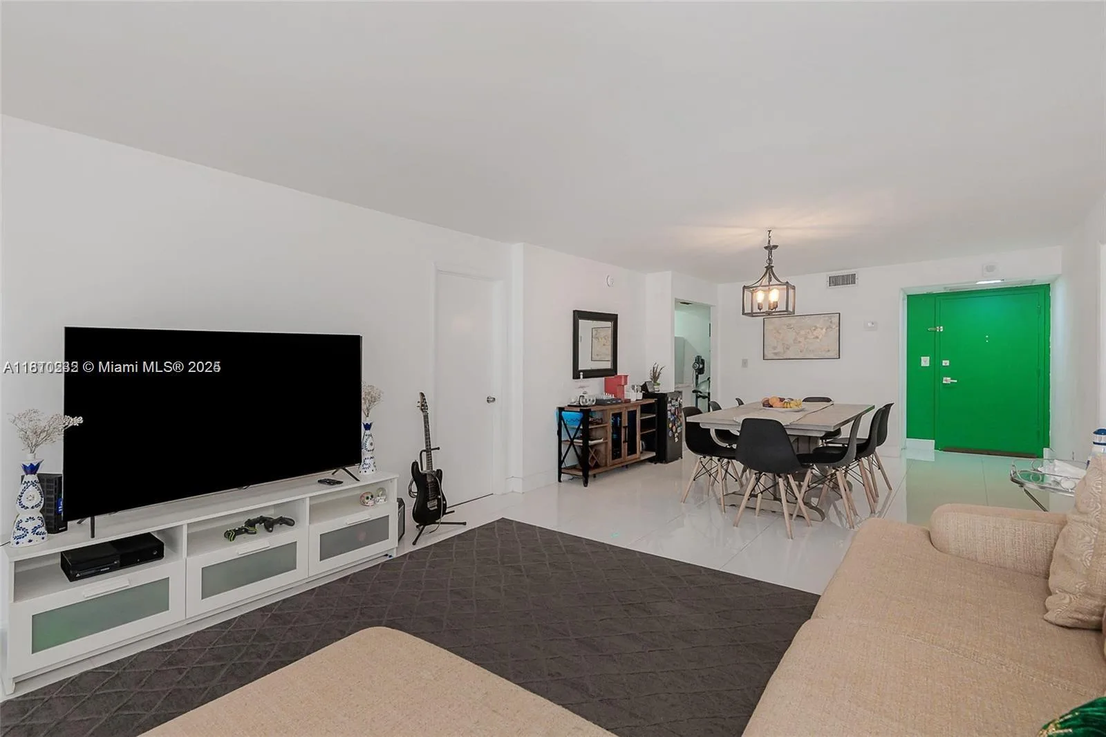 6039 Collins Ave # 307, Miami Beach, FL 33140 photo 5