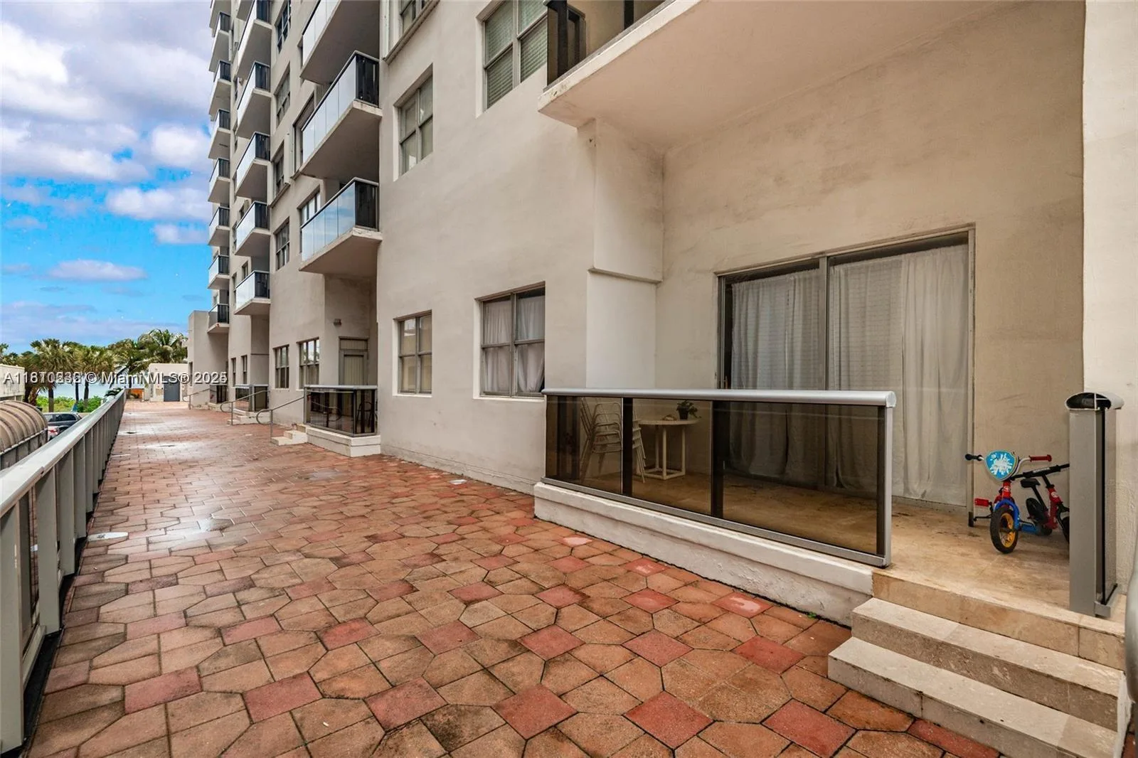 6039 Collins Ave # 307, Miami Beach, FL 33140 photo 9