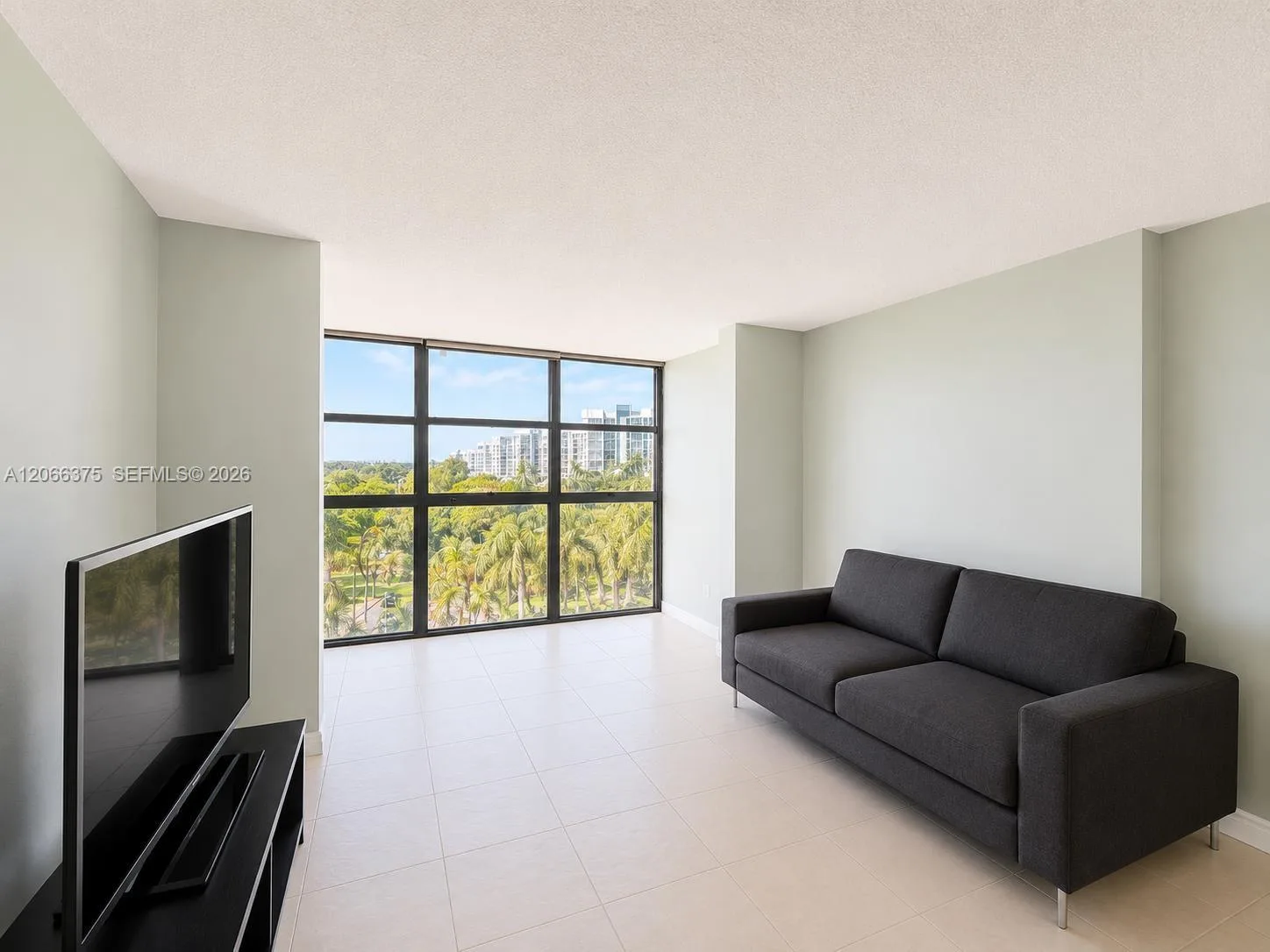 200 Leslie Dr # 727, Hallandale Beach, FL 33009