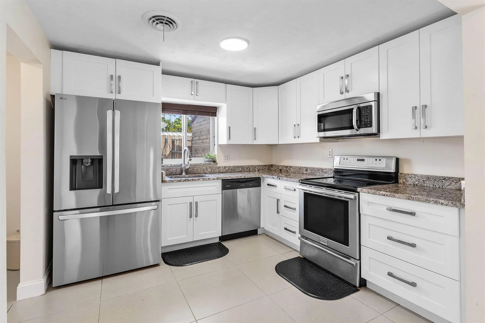 1620 SW 4TH Avenue, Pompano Beach, FL 33060 photo 12