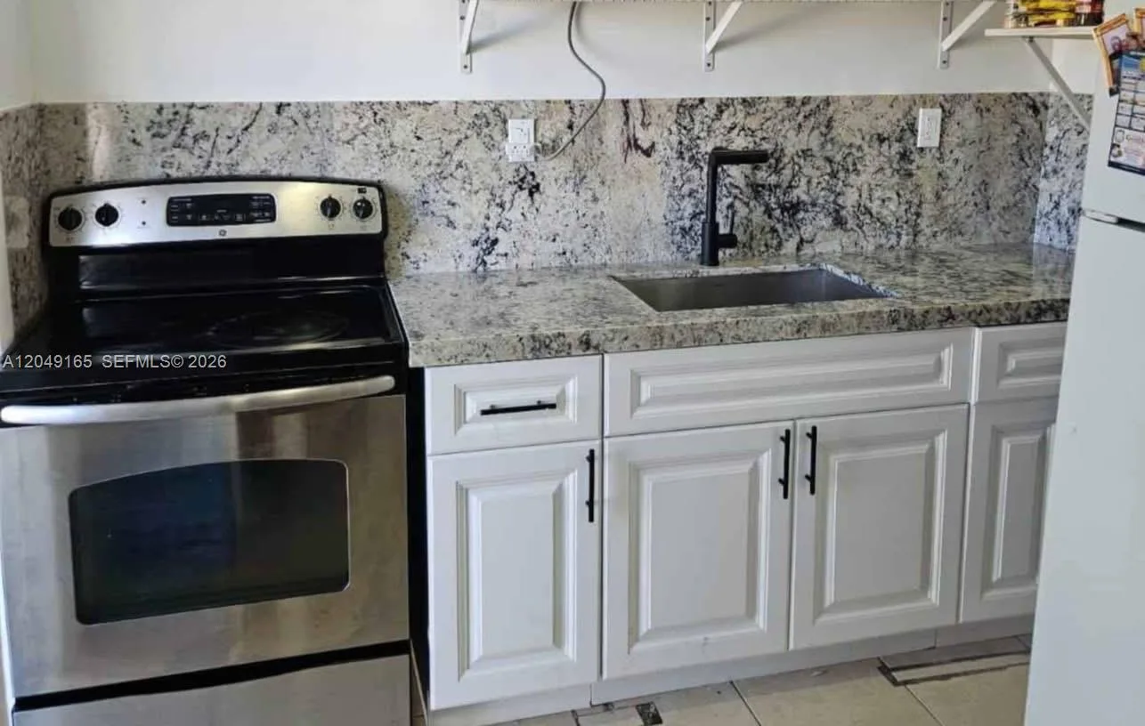 2780 NW 29TH Court, Oakland Park, FL 33311 — zdjęcie 2