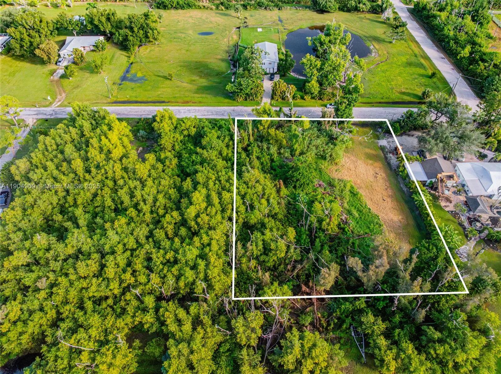 4689 WOODSTOCK RD, Other City - In The State Of Florida, FL 33956 photo 5