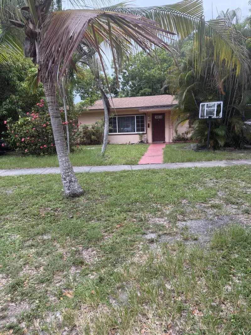 15100 NE 13th Avenue, North Miami Beach, FL 33162
