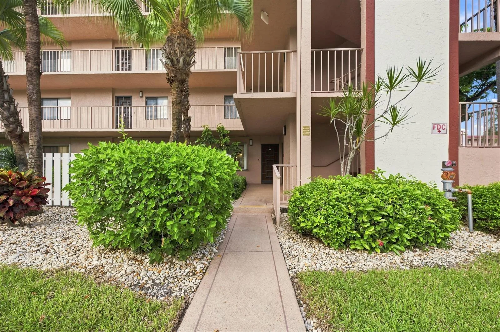 7321 Amberly Lane # 110, Delray Beach, FL 33446