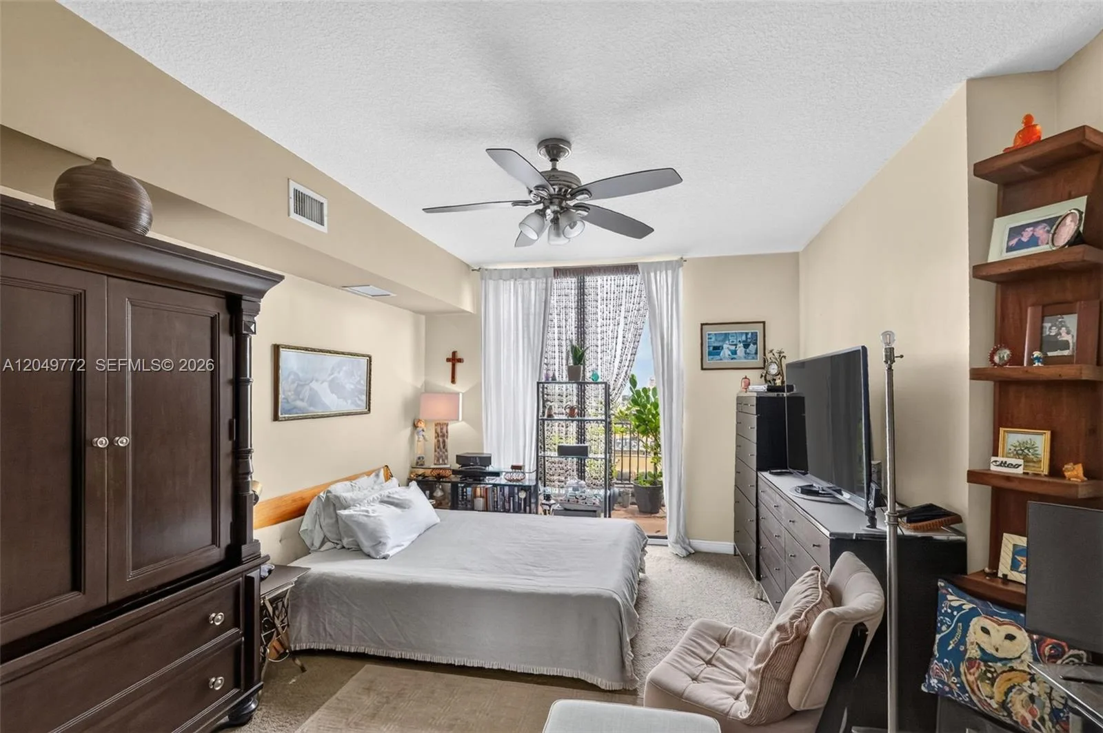 888 Douglas # 806, Coral Gables, FL 33134