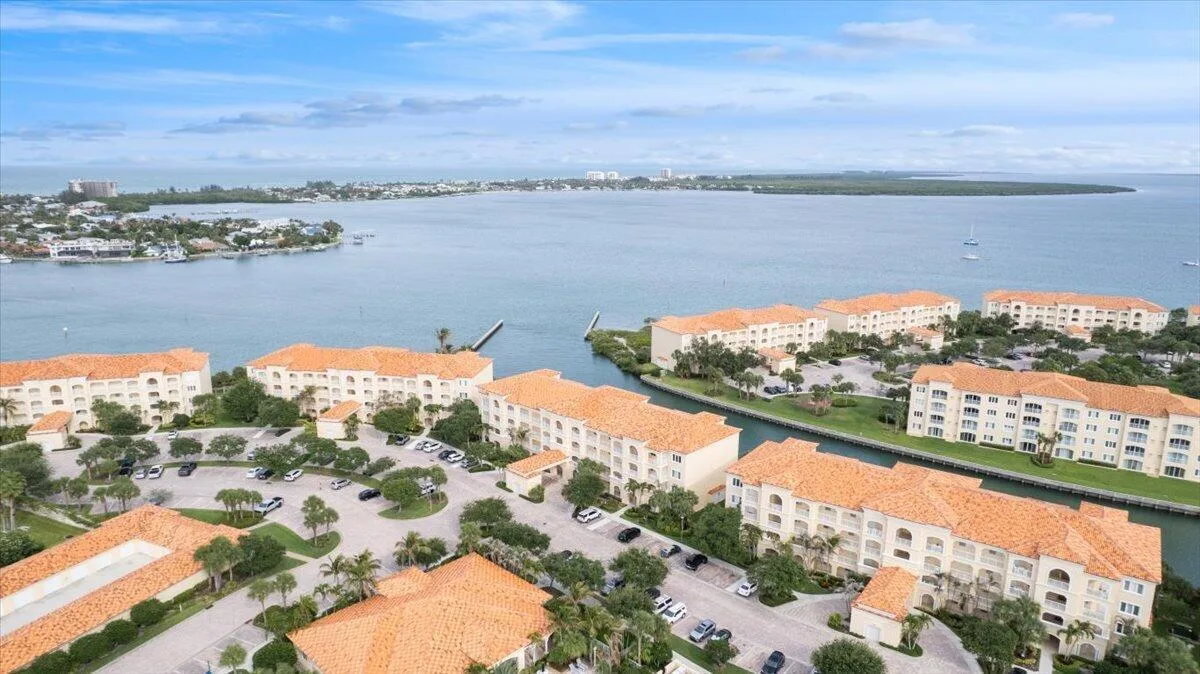 5 E Harbour Isle Dr Drive E # 103, Fort Pierce, FL 34949