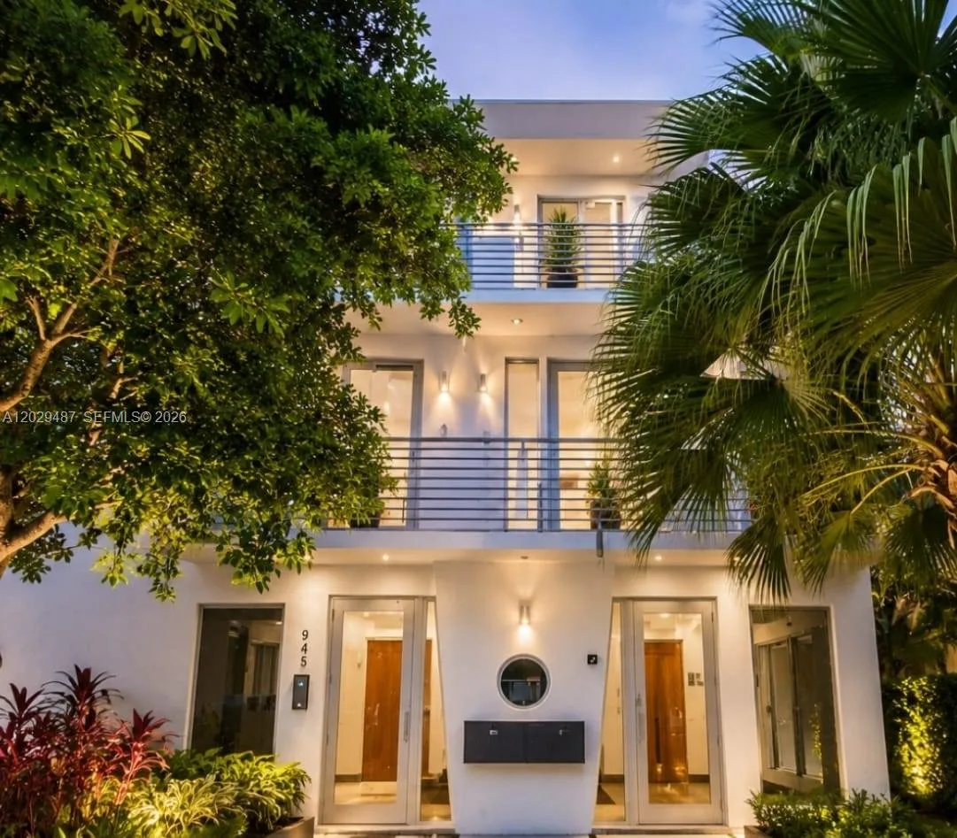 945 Michigan Ave # 5, Miami Beach, FL 33139
