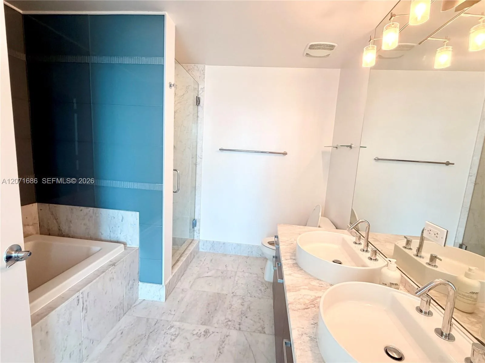 244 Biscayne Blvd # 3903, Miami, FL 33132 photo 9