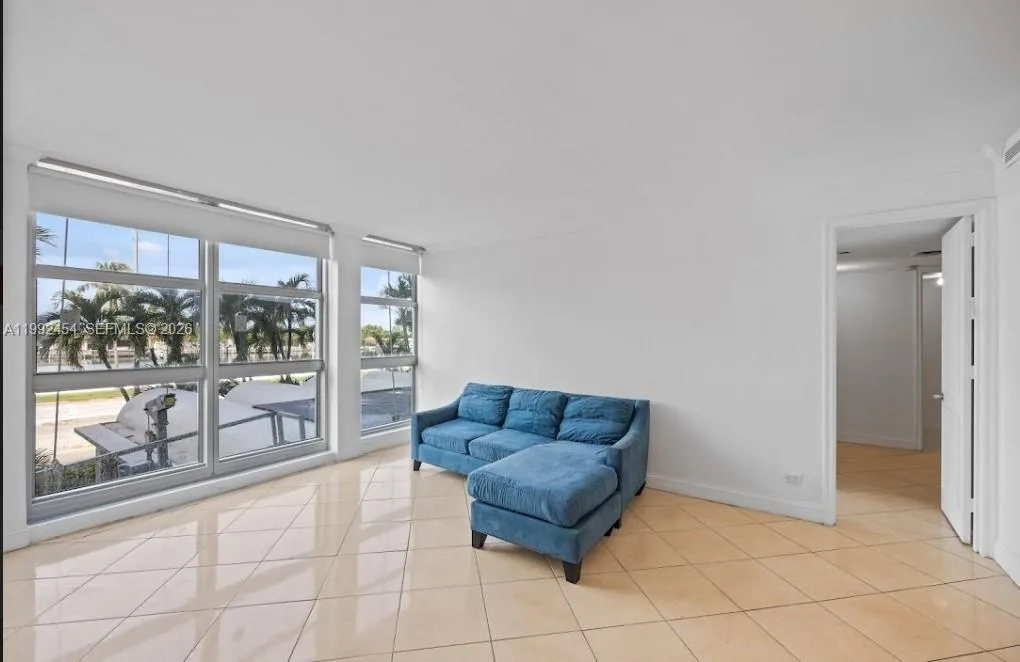 5055 Collins Ave # 2K, Miami Beach, FL 33140 photo 5