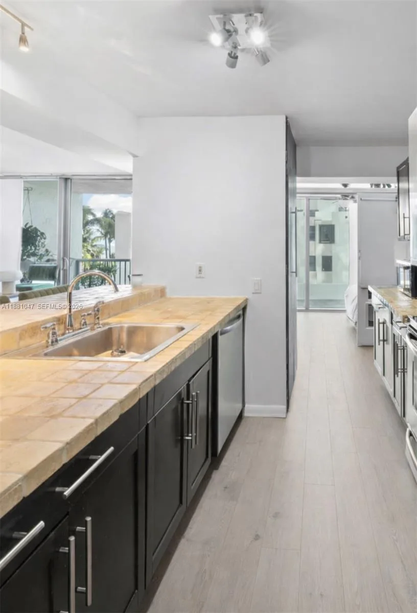 2655 Collins Ave # 510, Miami Beach, FL 33140 photo 12