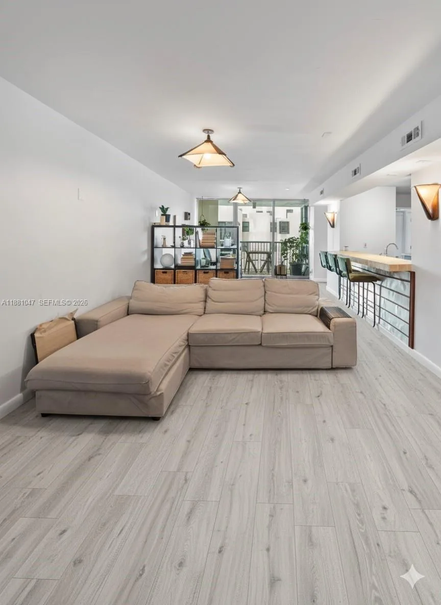 2655 Collins Ave # 510, Miami Beach, FL 33140 photo 3