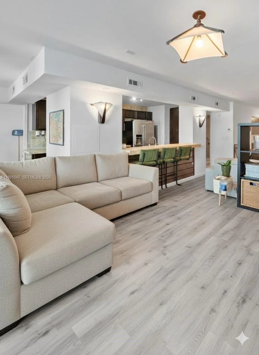 2655 Collins Ave # 510, Miami Beach, FL 33140 photo 6