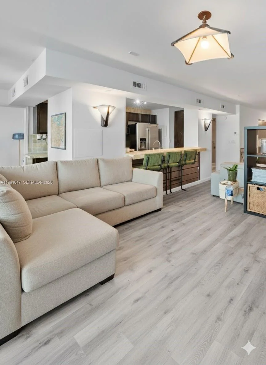 2655 Collins Ave # 510, Miami Beach, FL 33140 photo 8