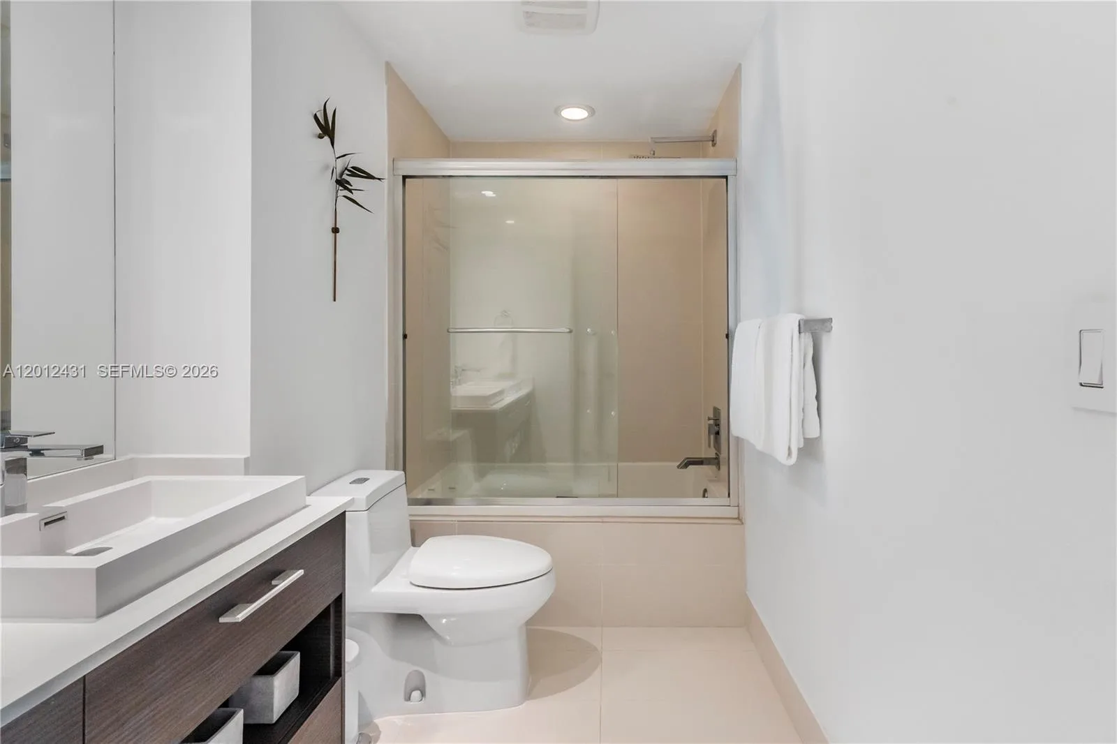 55 SW 9th St # 3402, Miami, FL 33130 photo 12