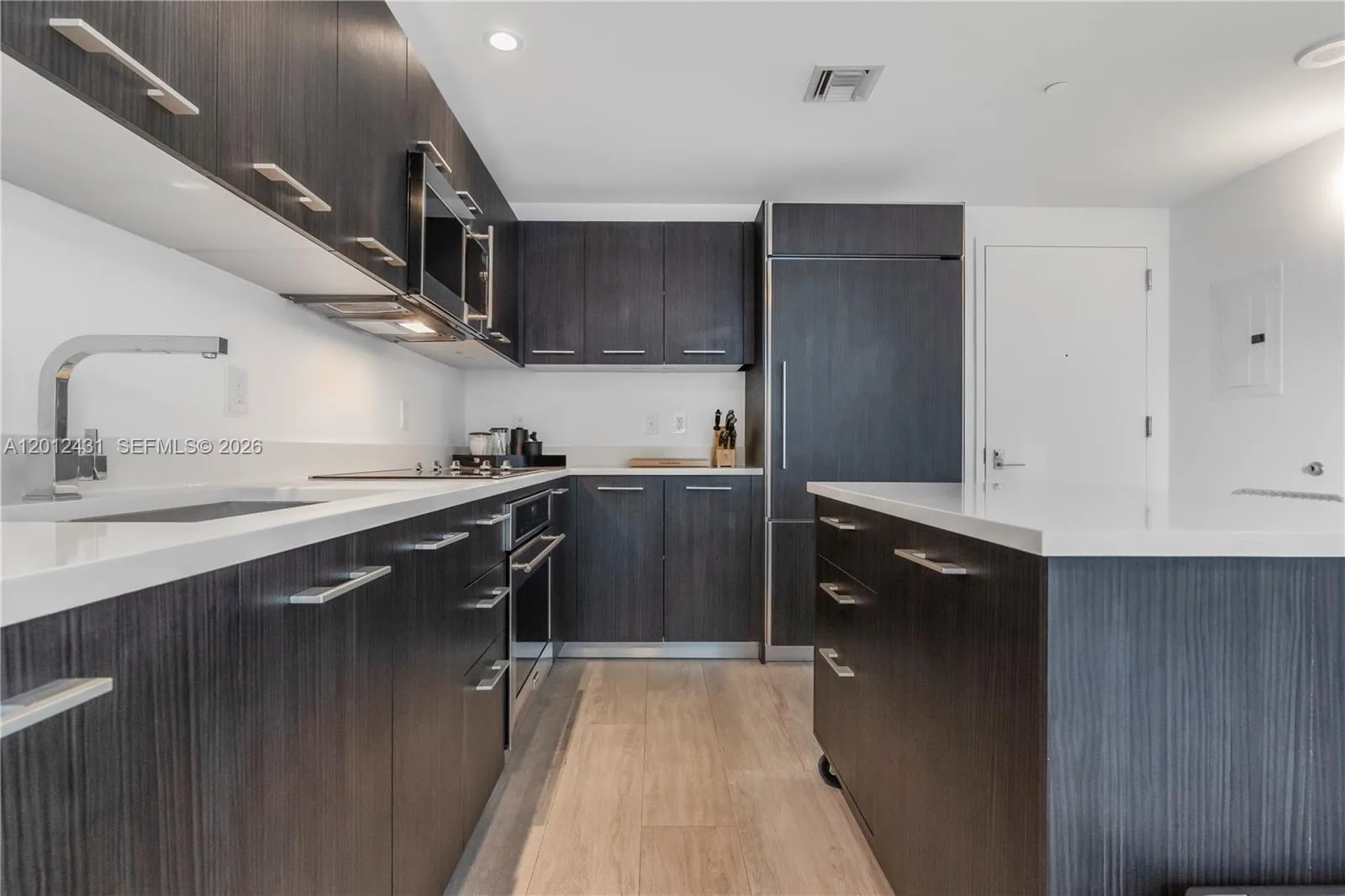 55 SW 9th St # 3402, Miami, FL 33130 photo 7