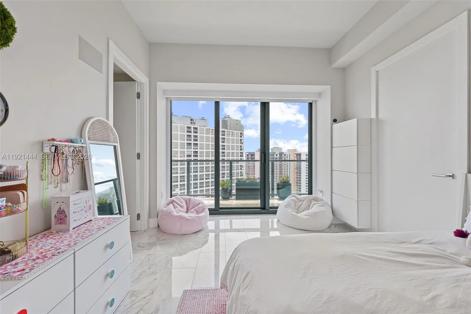 1451 Brickell Ave # 2802, Miami, FL 33131 photo 11