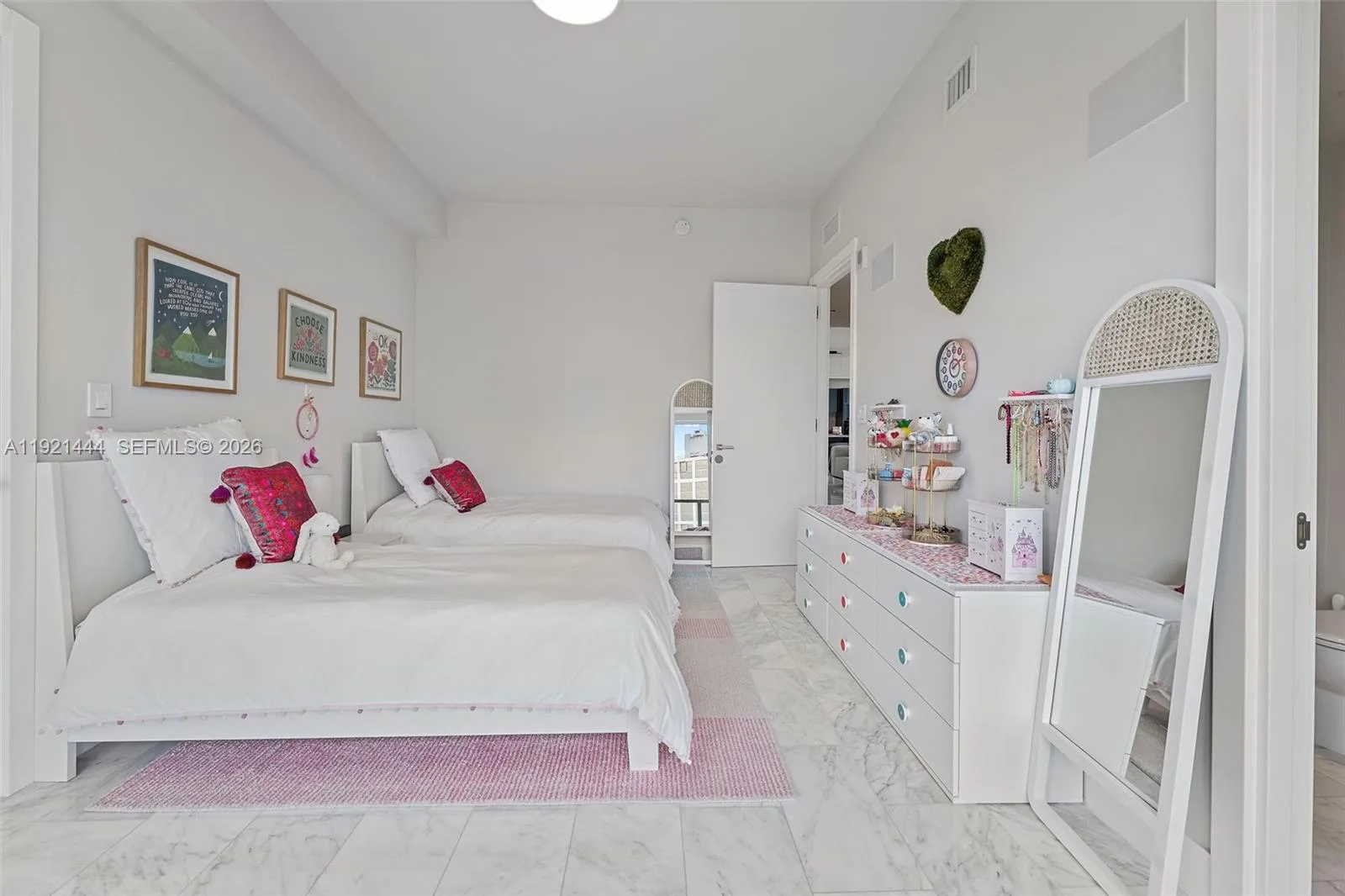 1451 Brickell Ave # 2802, Miami, FL 33131 photo 12