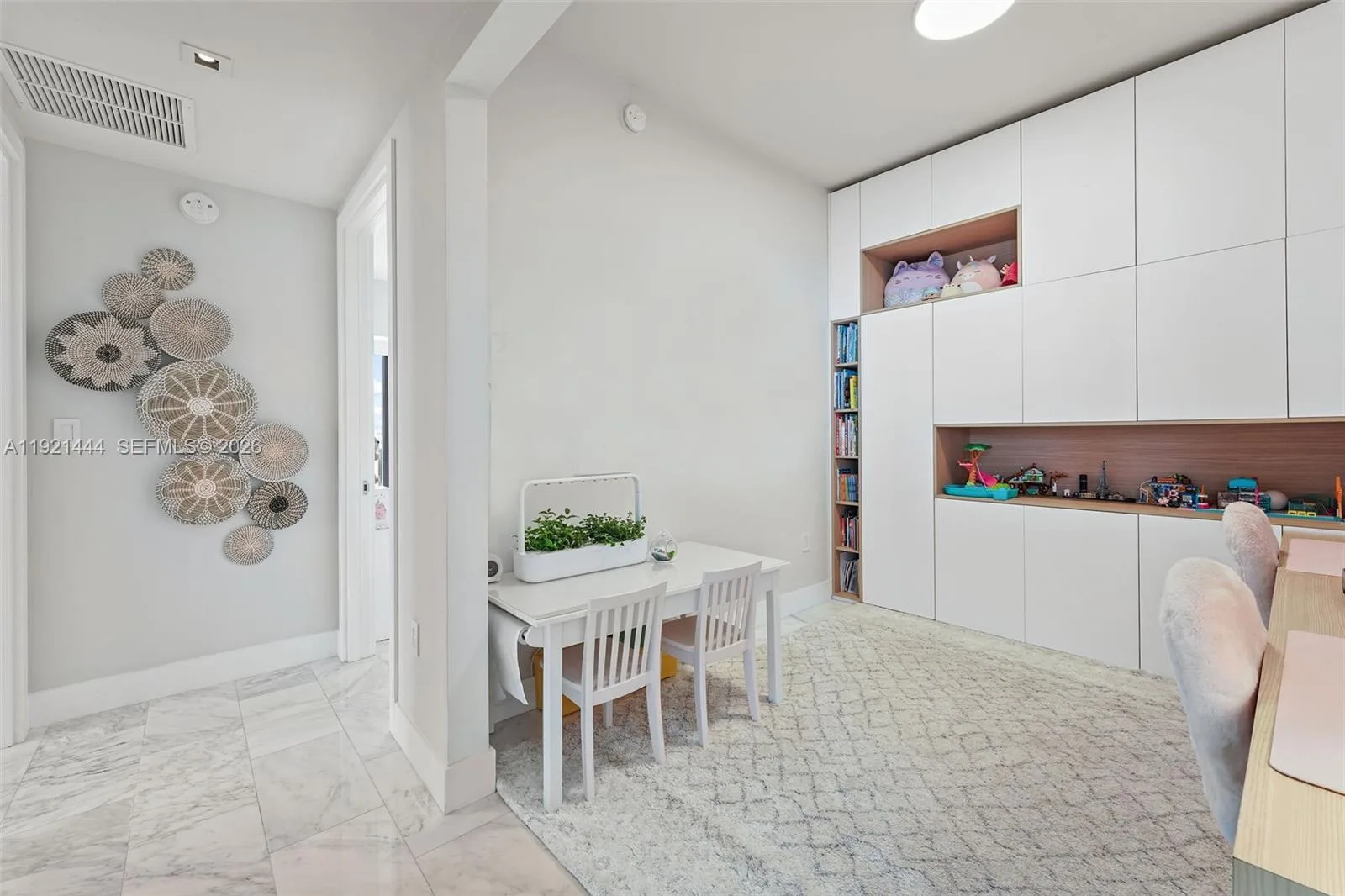 1451 Brickell Ave # 2802, Miami, FL 33131 photo 8
