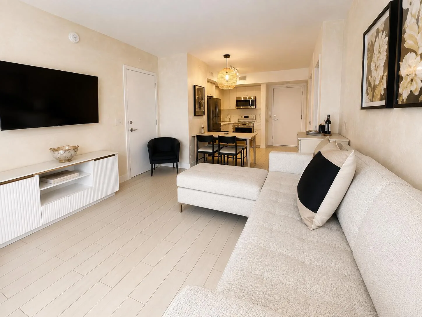 2602 E HALLANDALE BEACH Boulevard # R403, Hallandale Beach, FL 33009
