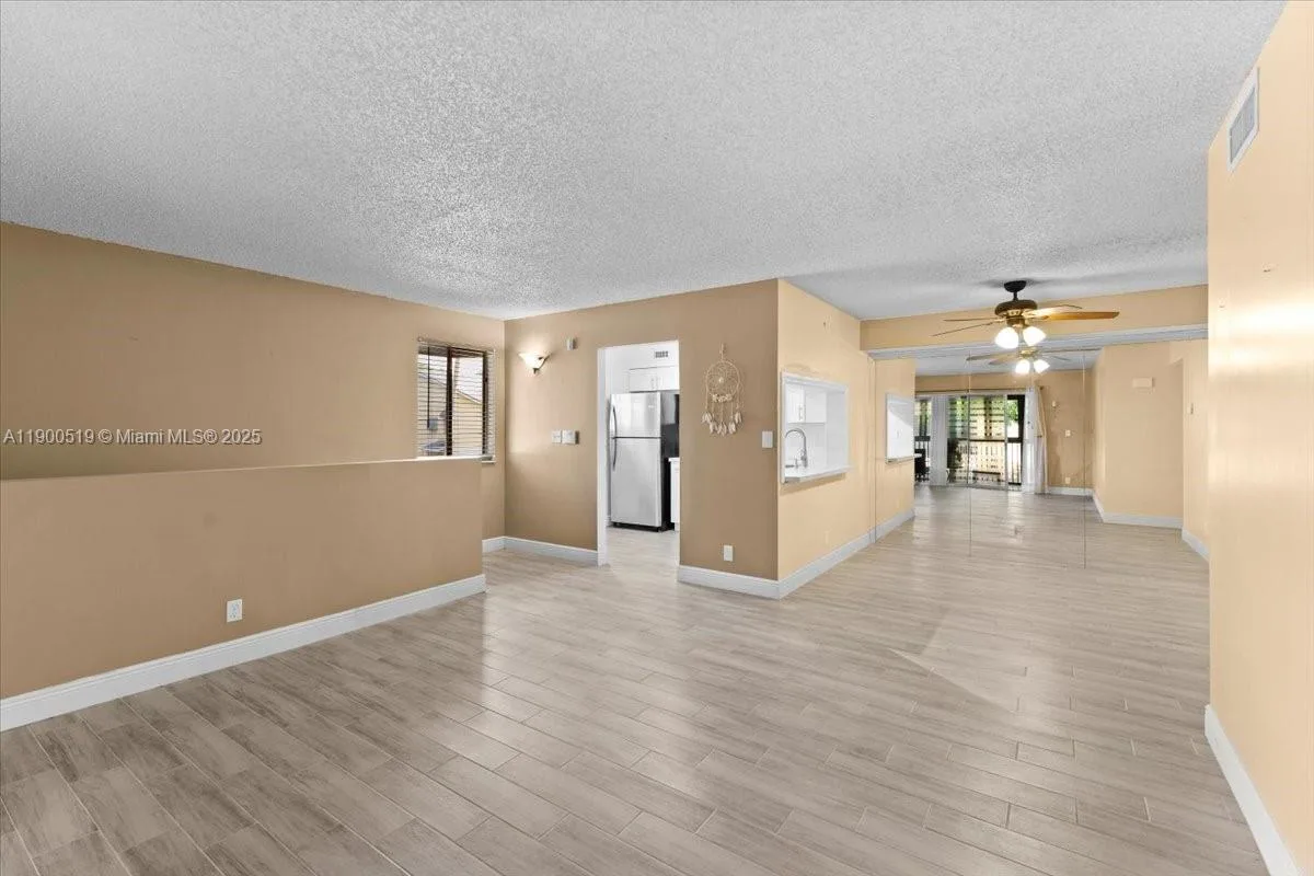3047 N Oakland Forest Dr # 204, Oakland Park, FL 33309 photo 6