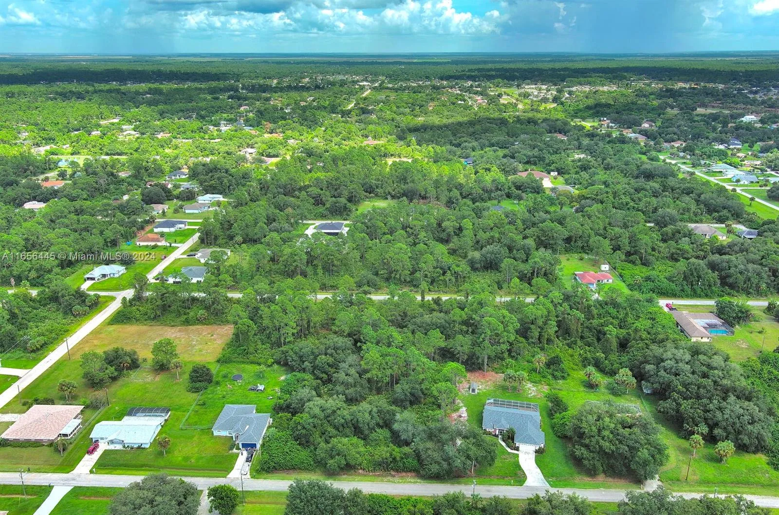 414 Lake Ave, Lehigh Acres, FL 33972 photo 4