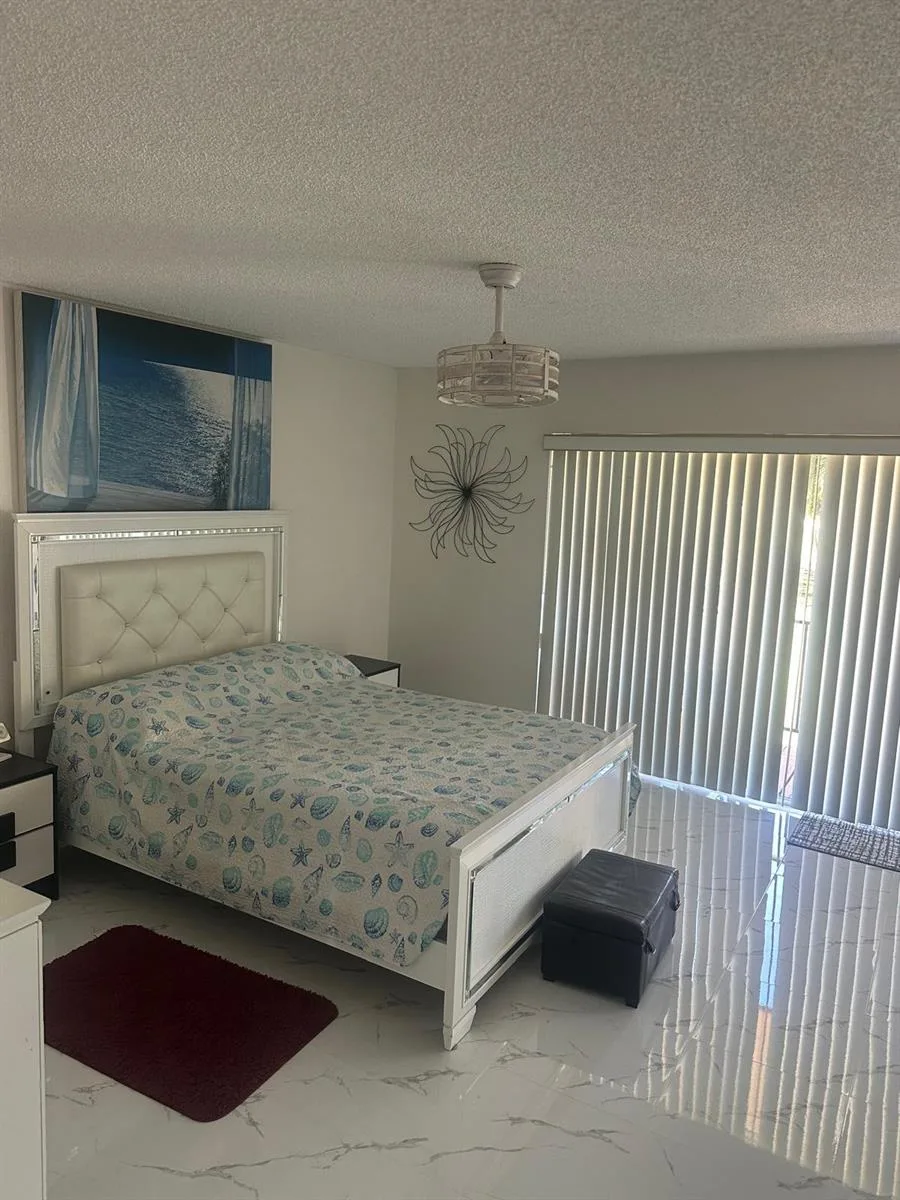 4557 Luxemburg Court, Lake Worth, FL 33467 photo 3