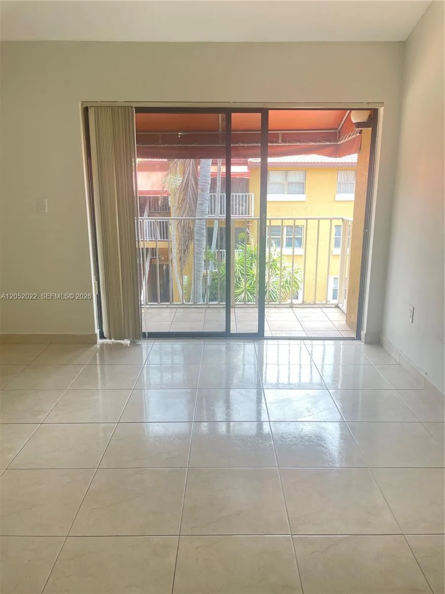 15610 SW 80th St # J-304, Miami, FL 33193 photo 3