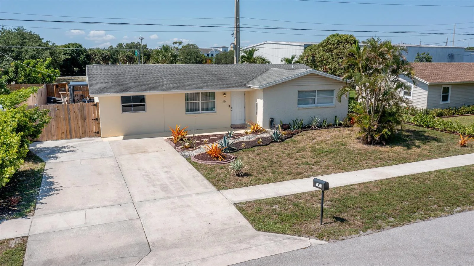 1416 W HARDEE Street, Lantana, FL 33462 photo 2