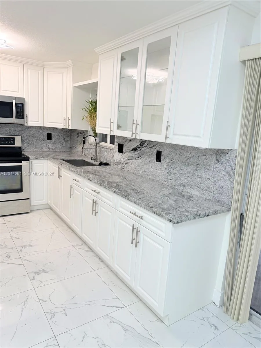 119 SW 6th Ln # 119, Florida City, FL 33034 photo 5