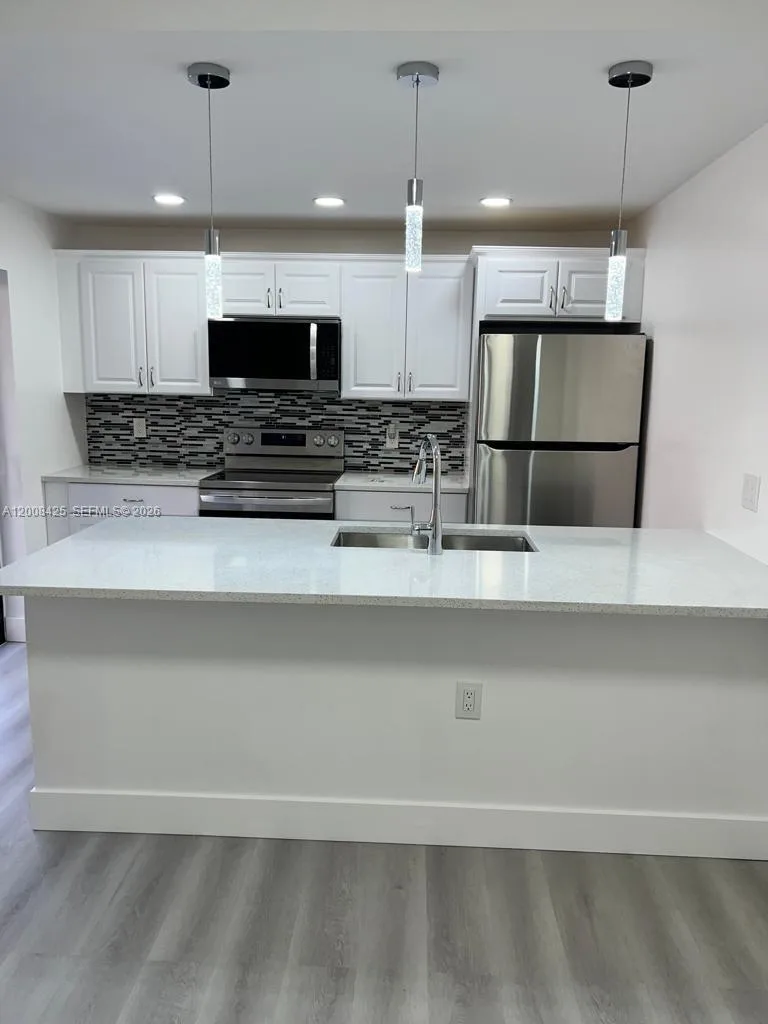 736 Mill Valley Pl # 736, West Palm Beach, FL 33409 photo 3