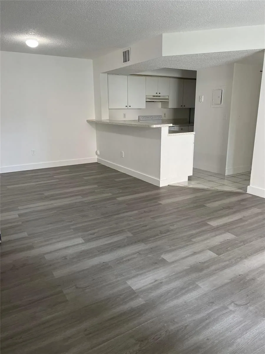 18860 NW 57th Avenue # 106, Hialeah, FL 33015 photo 9