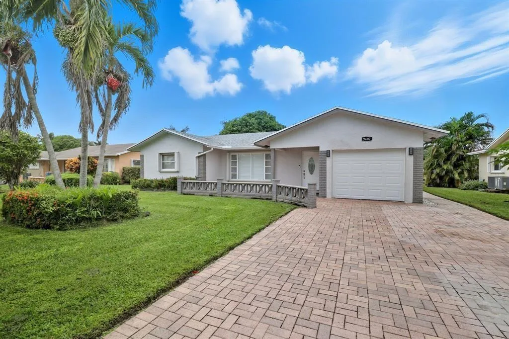 9407 NW 70th Place, Tamarac, FL 33321