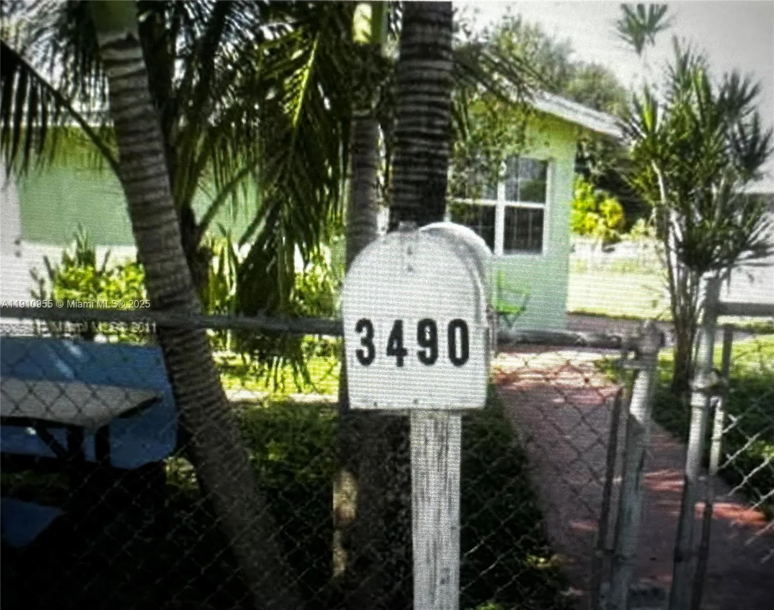 3490 SW 56th Ave, West Park, FL 33023 photo 2