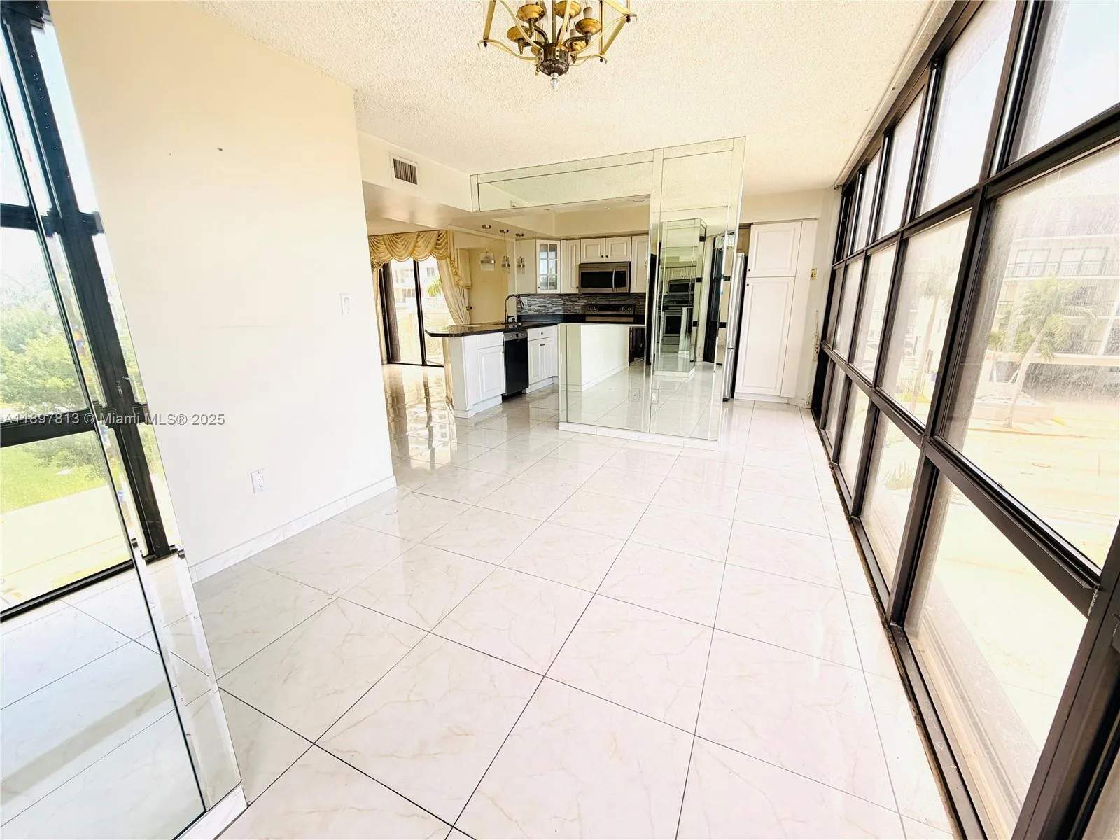 6423 Collins Ave # 310, Miami Beach, FL 33141 photo 10