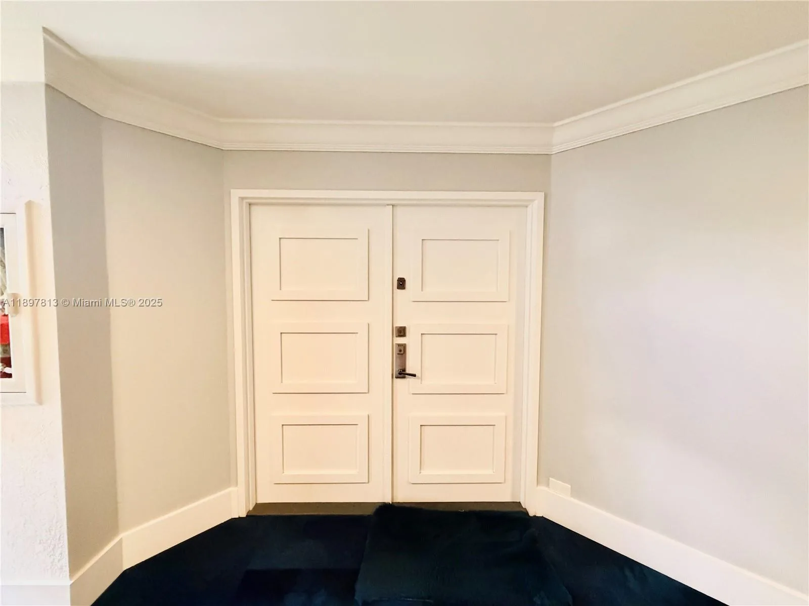 6423 Collins Ave # 310, Miami Beach, FL 33141 photo 3