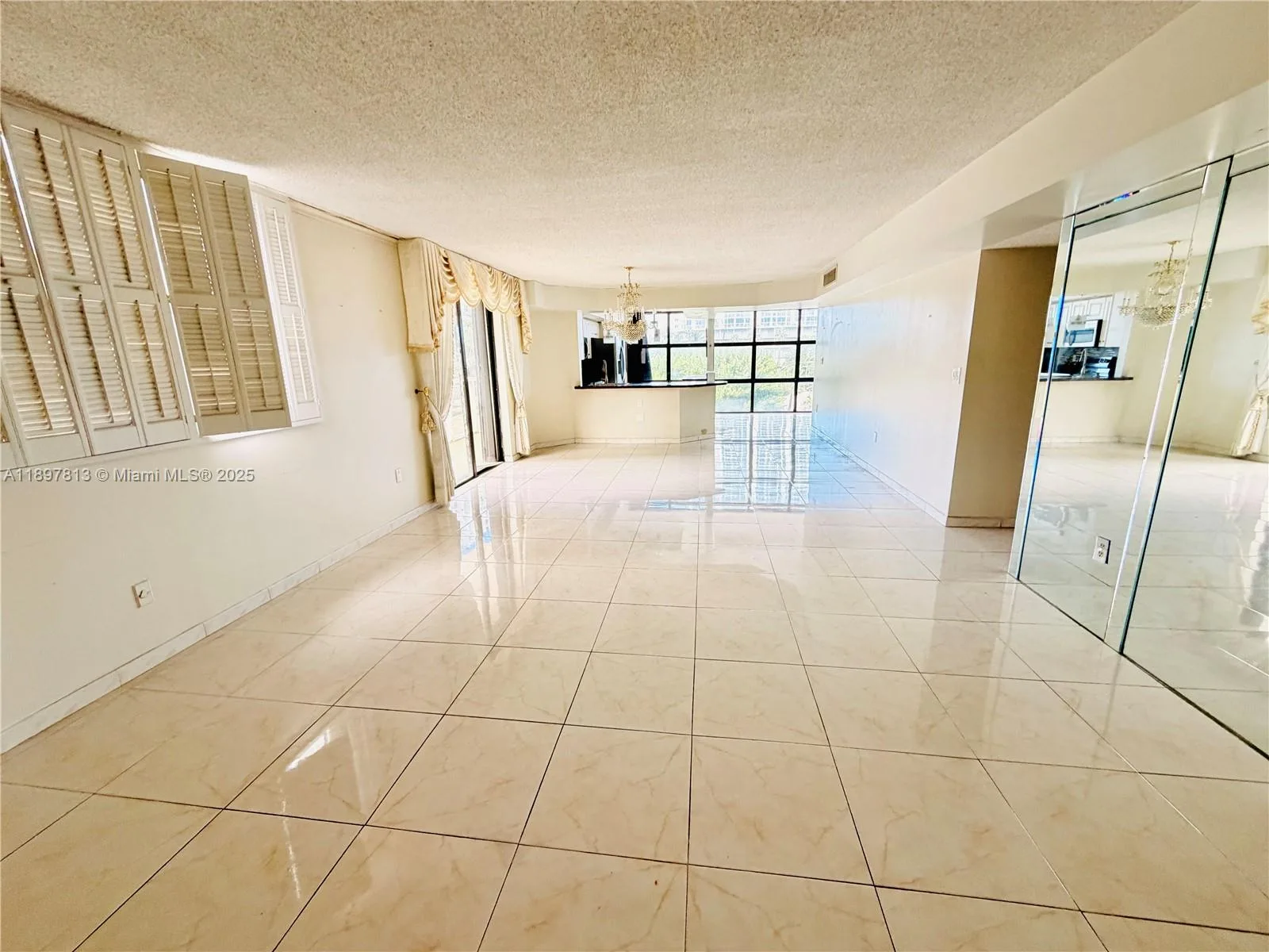 6423 Collins Ave # 310, Miami Beach, FL 33141 photo 5