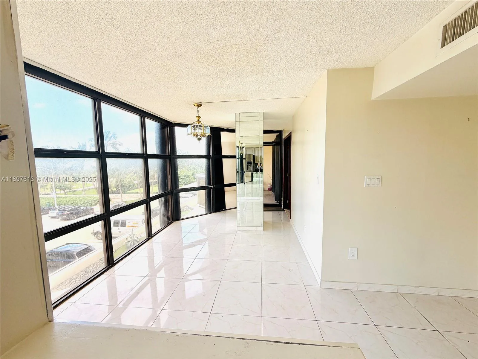6423 Collins Ave # 310, Miami Beach, FL 33141 photo 9