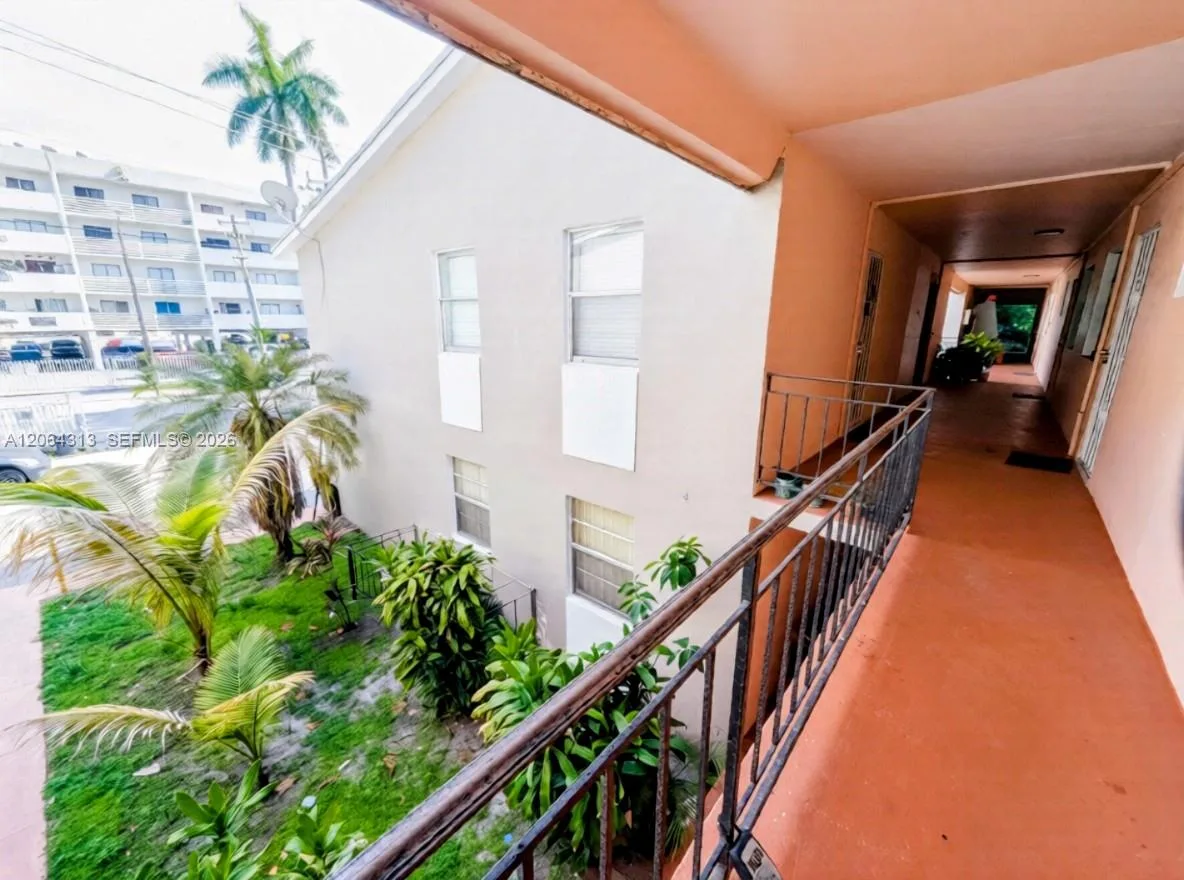 1525 NW 19th Ter # 23, Miami, FL 33125
